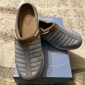 Easy Spirit slip on backless shoes 9 wide